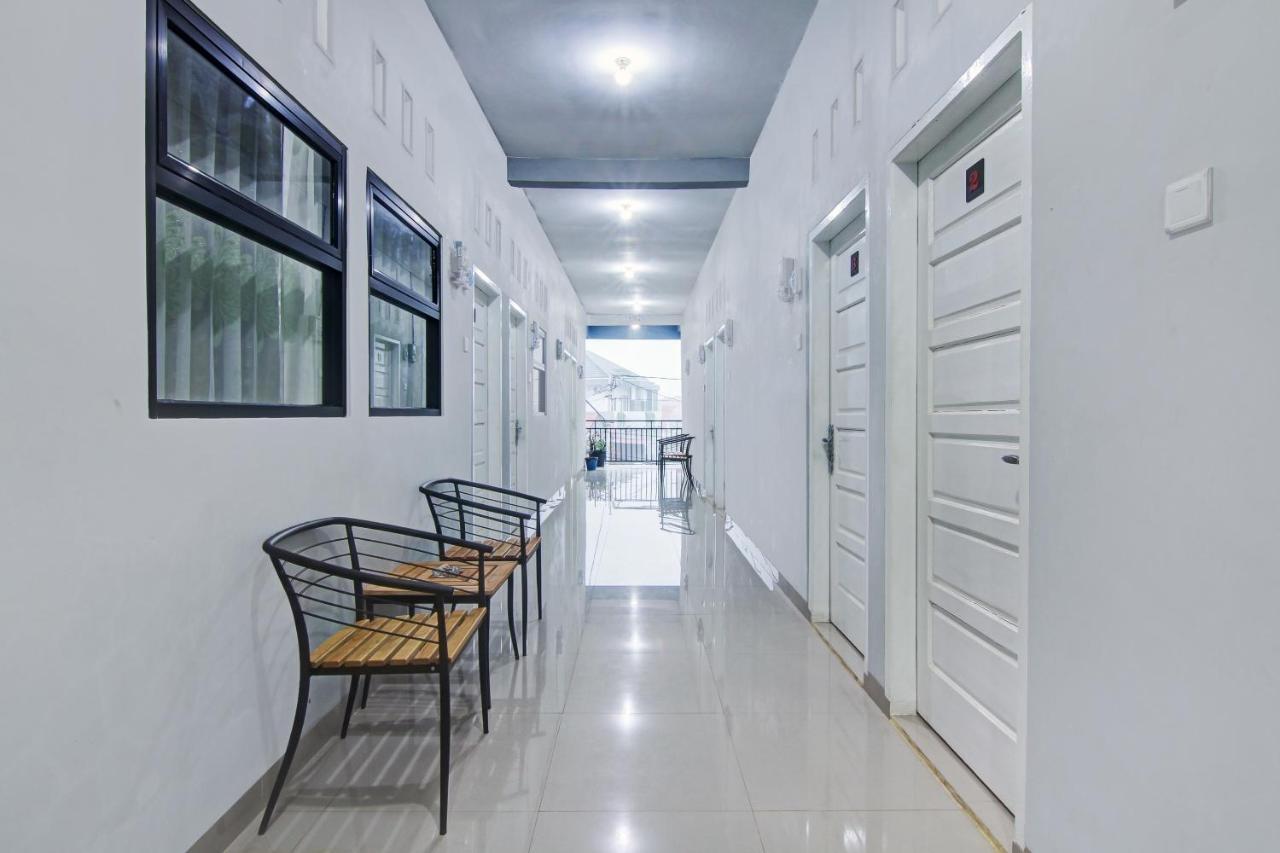 Oyo 90704 Nabila Residence Syariah Padang  Ngoại thất bức ảnh