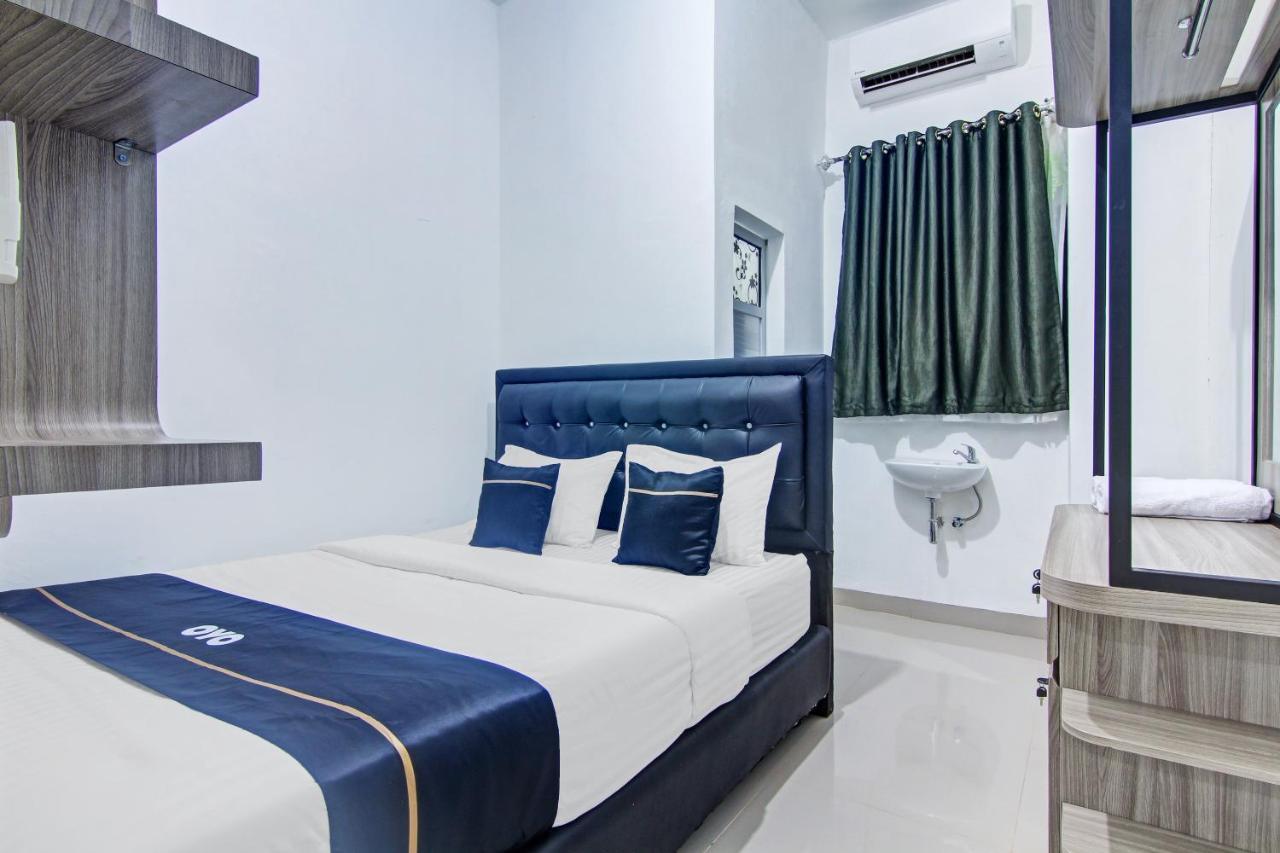 Oyo 90704 Nabila Residence Syariah Padang  Ngoại thất bức ảnh