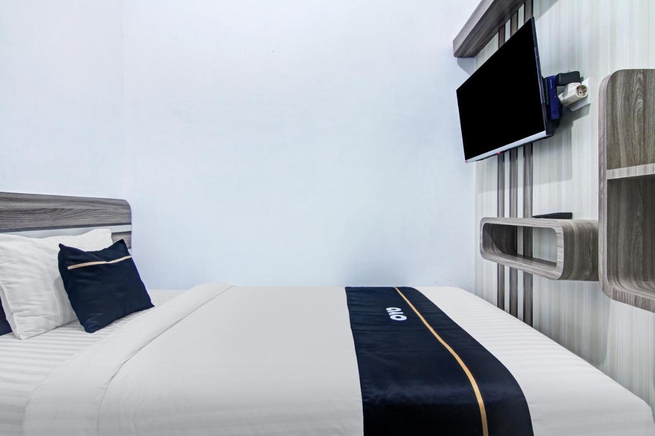 Oyo 90704 Nabila Residence Syariah Padang  Ngoại thất bức ảnh