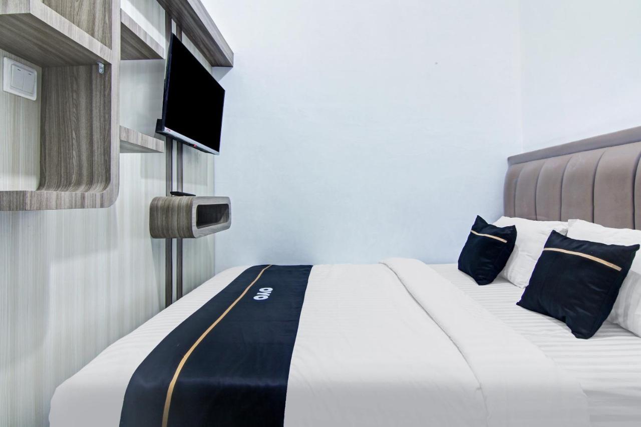 Oyo 90704 Nabila Residence Syariah Padang  Ngoại thất bức ảnh